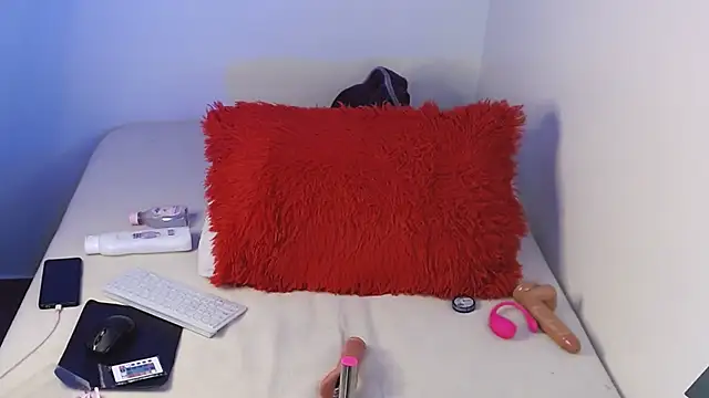 Isaa Foxx  online show from 11.30.25