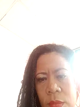 Snapshot of aura_stp_latina chatting on 11.12.25 aura stp latina online show from 11.12.25