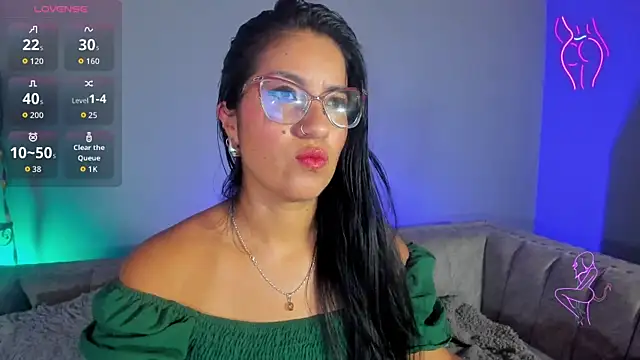 charlhot  online show from 11.18.25