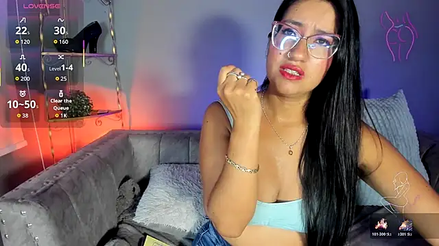 charlhot  online show from 11.19.25