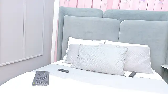 NaughtyHally  online show from 03.09.26