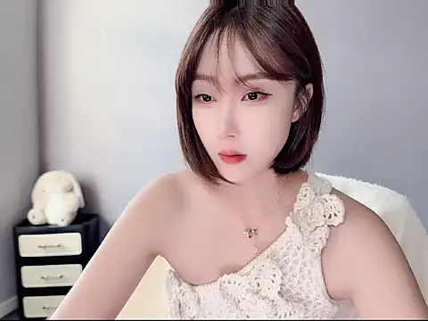 Snapshot of Monica7 chatting on 11.03.25 Monica7 online show from 11.03.25