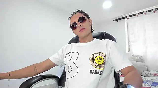 Hayden Boy  online show from 10.16.25