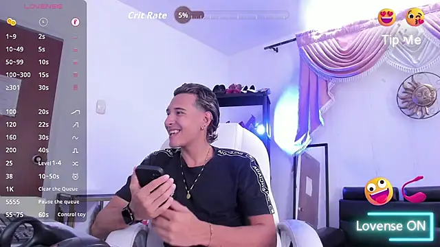 Hayden Boy  online show from 11.25.25