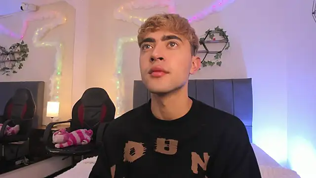 JustinCastiblanco online show from 12.03.25