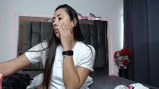 Salmma Milf online show from 03.26.26