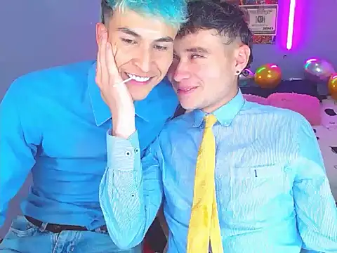 Snapshot of Latin_boysxxxx chatting on 10.15.25 Latin boysxxxx online show from 10.15.25