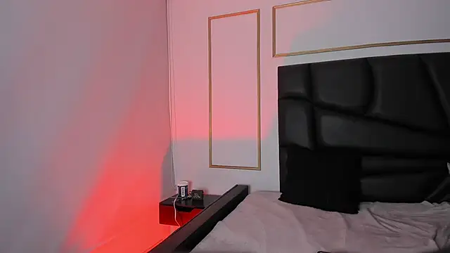 AnnieAndLeandro online show from 03.26.26