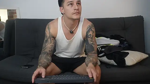 Snapshot of Dominick_walker chatting on 01.14.26 Dominick walker online show from 01.14.26