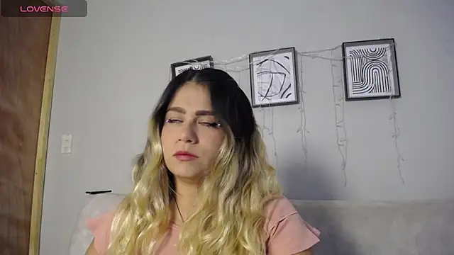 Sweet Bella Valery online show from 04.20.26