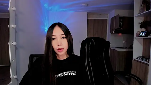 Mikeyvioleta  online show from 12.02.25