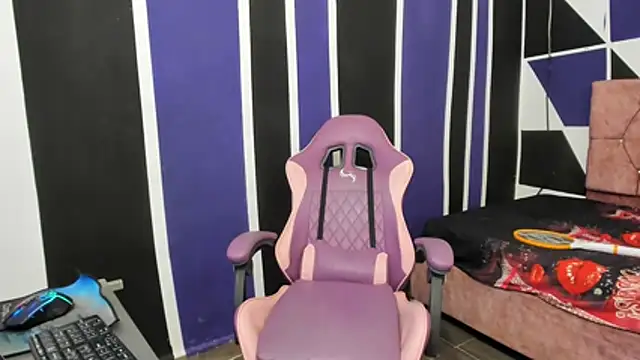 scarleth18 online show from 12.19.25