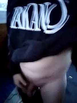 Snapshot of Wantmyassfilled chatting on 12.01.25 Wantmyassfilled online show from 12.01.25