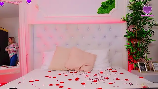 AriannaSins online show from 02.13.26