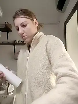 SandyCassie online show from 12.22.25