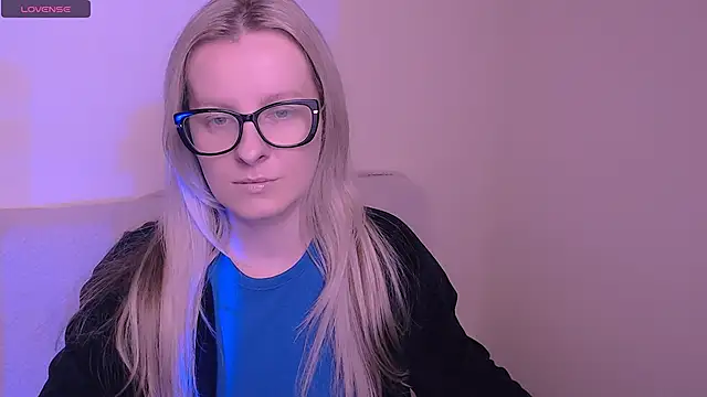 AllaLeomz online show from 11.20.25