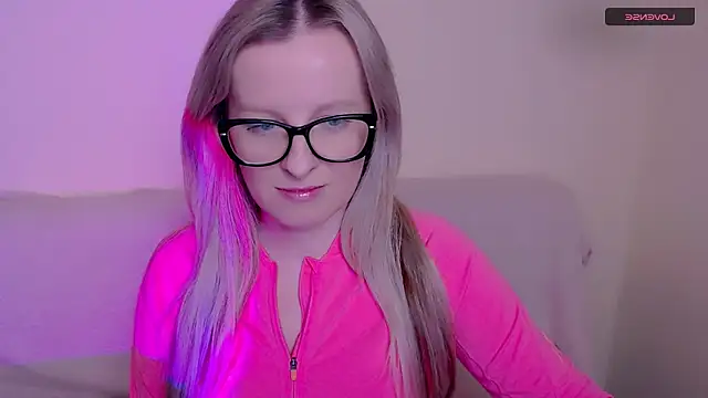 AllaLeomz online show from 01.17.26