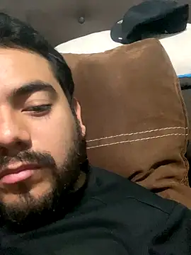 LuisR727 online show from 11.19.25