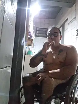 Snapshot of Rueditasss chatting on 12.16.25 Rueditasss online show from 12.16.25