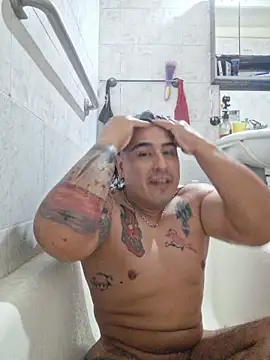 Snapshot of Rueditasss chatting on 05.19.26 Rueditasss online show from 05.19.26
