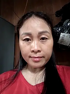 Snapshot of Spring-mky chatting on 10.24.25 Spring-mky online show from 10.24.25