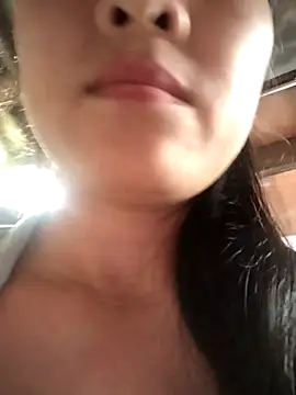 Snapshot of Spring-mky chatting on 11.04.25 Spring-mky online show from 11.04.25