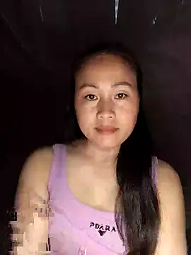 Snapshot of Spring-mky chatting on 11.16.25 Spring-mky online show from 11.16.25