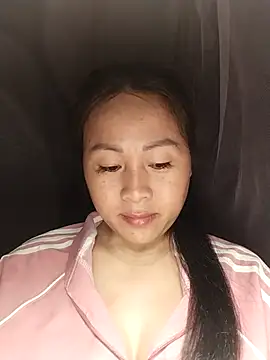 Snapshot of Spring-mky chatting on 11.21.25 Spring-mky online show from 11.21.25