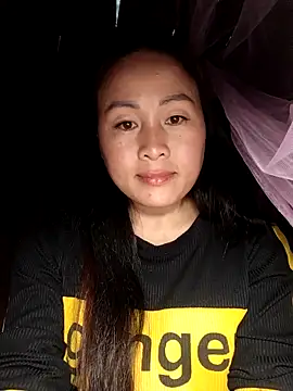 Snapshot of Spring-mky chatting on 11.22.25 Spring-mky online show from 11.22.25