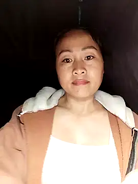 Snapshot of Spring-mky chatting on 11.25.25 Spring-mky online show from 11.25.25