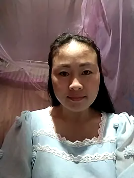 Snapshot of Spring-mky chatting on 12.15.25 Spring-mky online show from 12.15.25