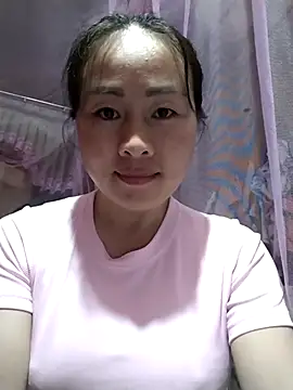 Snapshot of Spring-mky chatting on 12.16.25 Spring-mky online show from 12.16.25