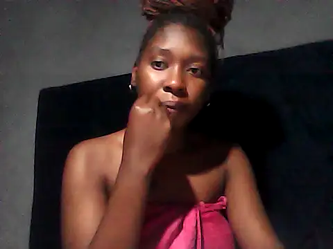 sexysmalldaily04 online show from 10.19.25