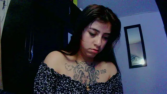 adri gomez1 online show from 11.21.25