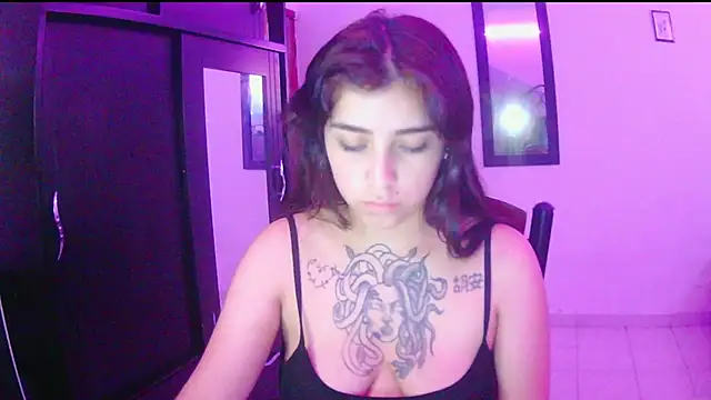 adri gomez1 online show from 11.29.25