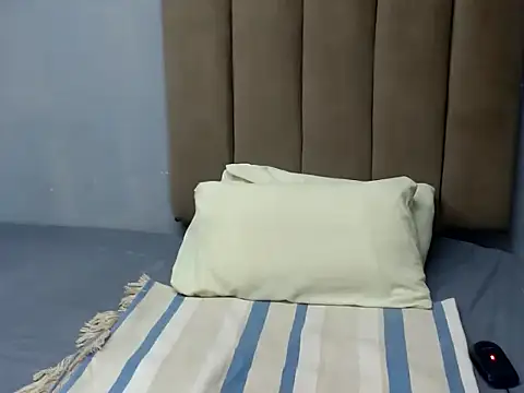 SweetDivaXX online show from 11.28.25