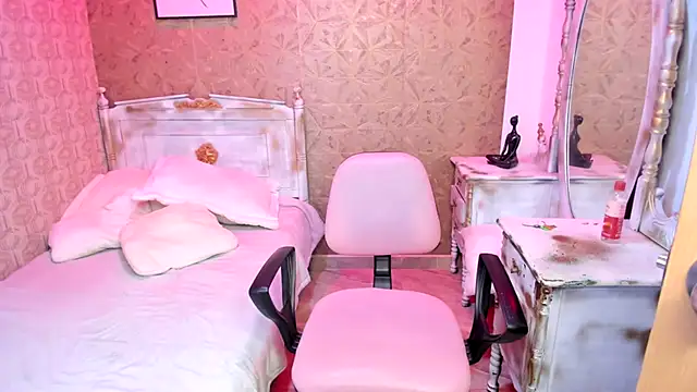 Sara clk online show from 12.17.25