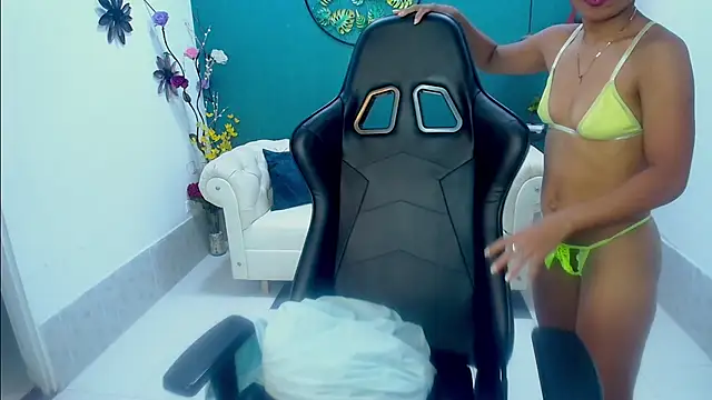 Miagreys1 online show from 11.30.25