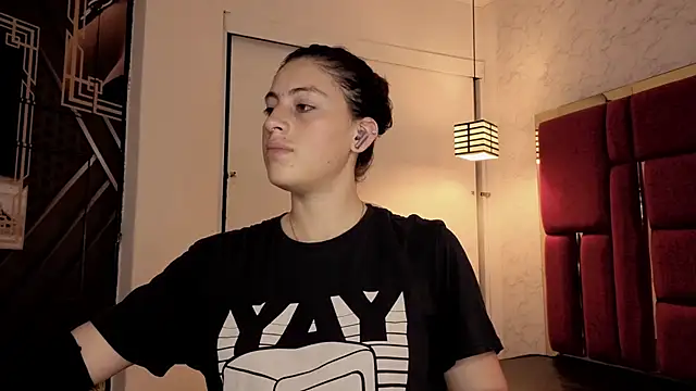 moon winy online show from 11.27.25