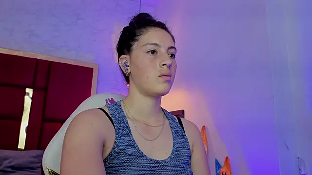 Snapshot of moon_winy chatting on 03.25.26 moon winy online show from 03.25.26
