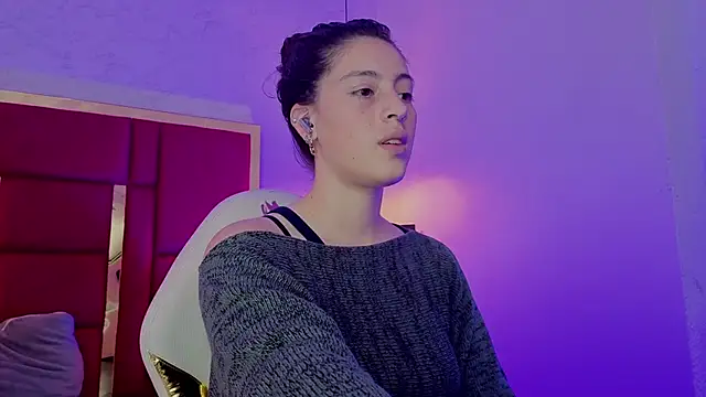 Snapshot of moon_winy chatting on 04.12.26 moon winy online show from 04.12.26