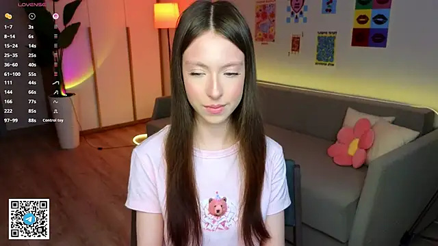 Yasmin Kass online show from 04.04.26