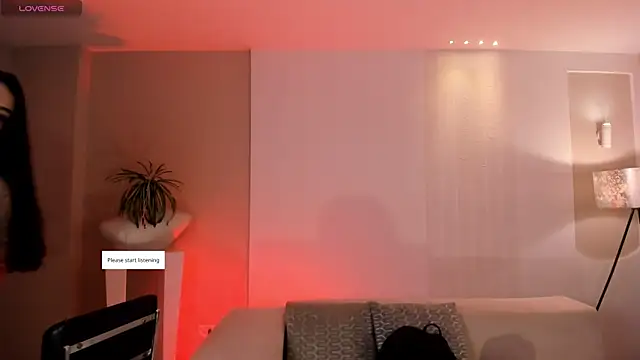 ChristineFord  online show from 05.05.26