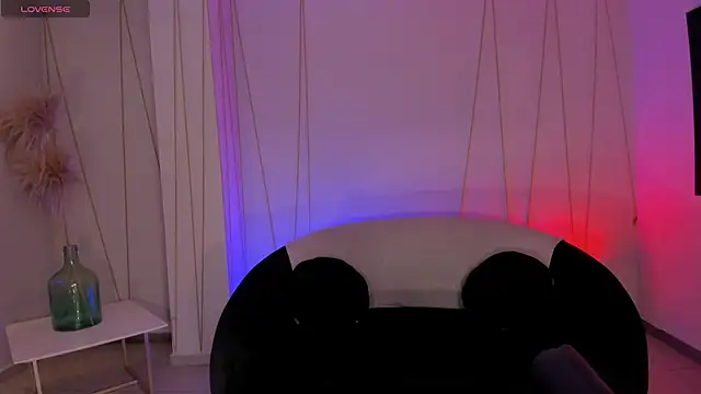 AnnieMonroe1 online show from 02.13.26