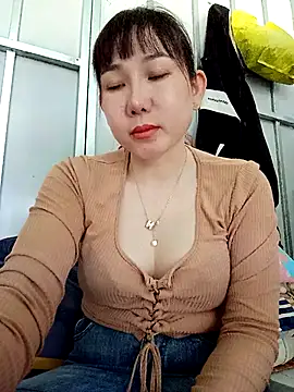 Ana-love2025 online show from 12.15.25