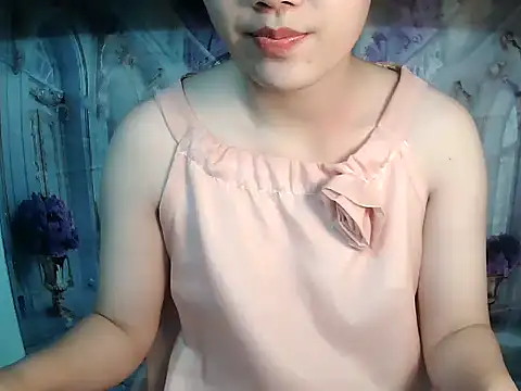 Snapshot of Lyna_207 chatting on 11.08.25 Lyna 207 online show from 11.08.25