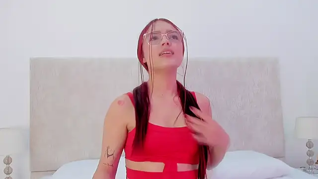 Martinaa Garcia online show from 10.27.25