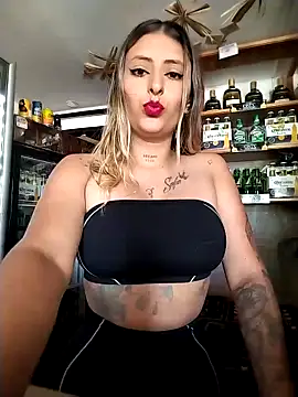 Snapshot of catalella16 chatting on 12.16.25 catalella16 online show from 12.16.25