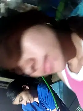 2Hot Queens online show from 11.03.25