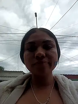 2Hot Queens online show from 01.18.26